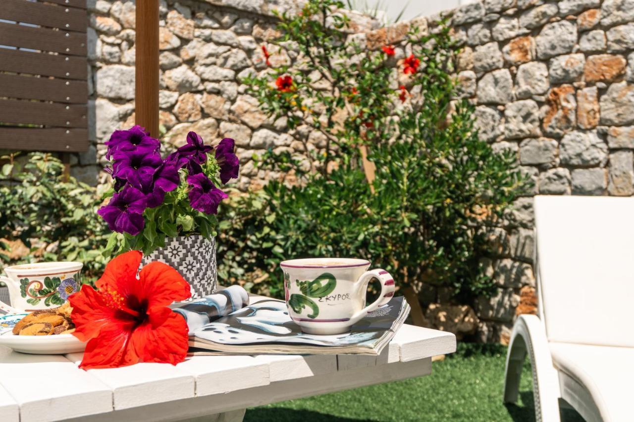 Maestralia Apartment Skyros Exterior photo