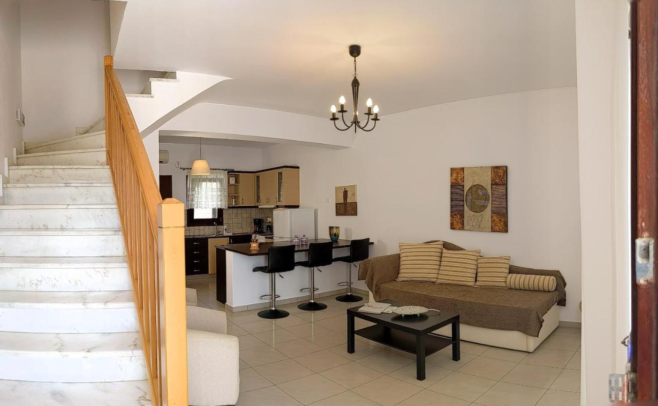 Maestralia Apartment Skyros Exterior photo