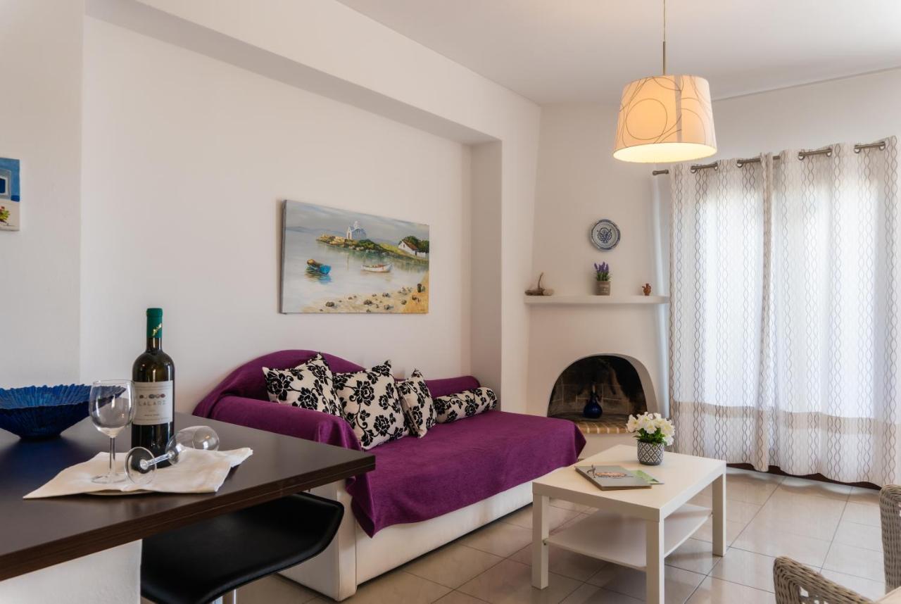 Maestralia Apartment Skyros Exterior photo