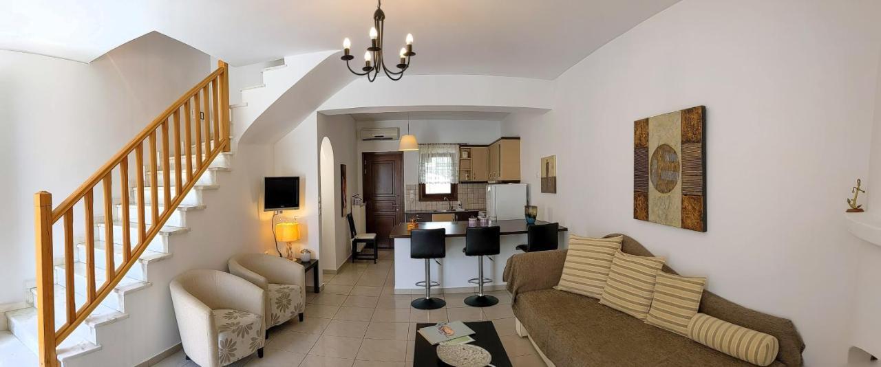 Maestralia Apartment Skyros Exterior photo