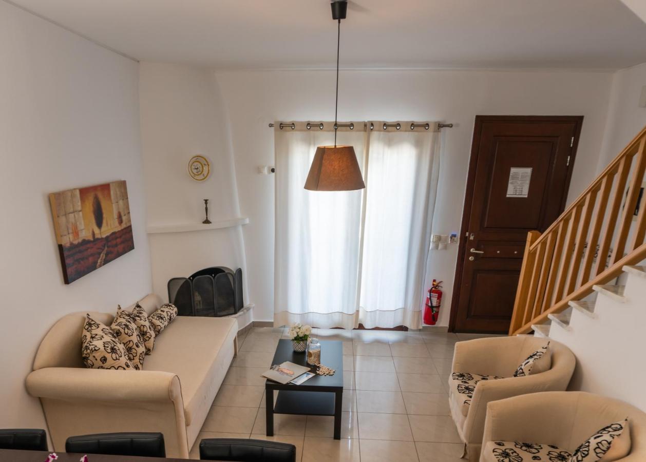 Maestralia Apartment Skyros Exterior photo