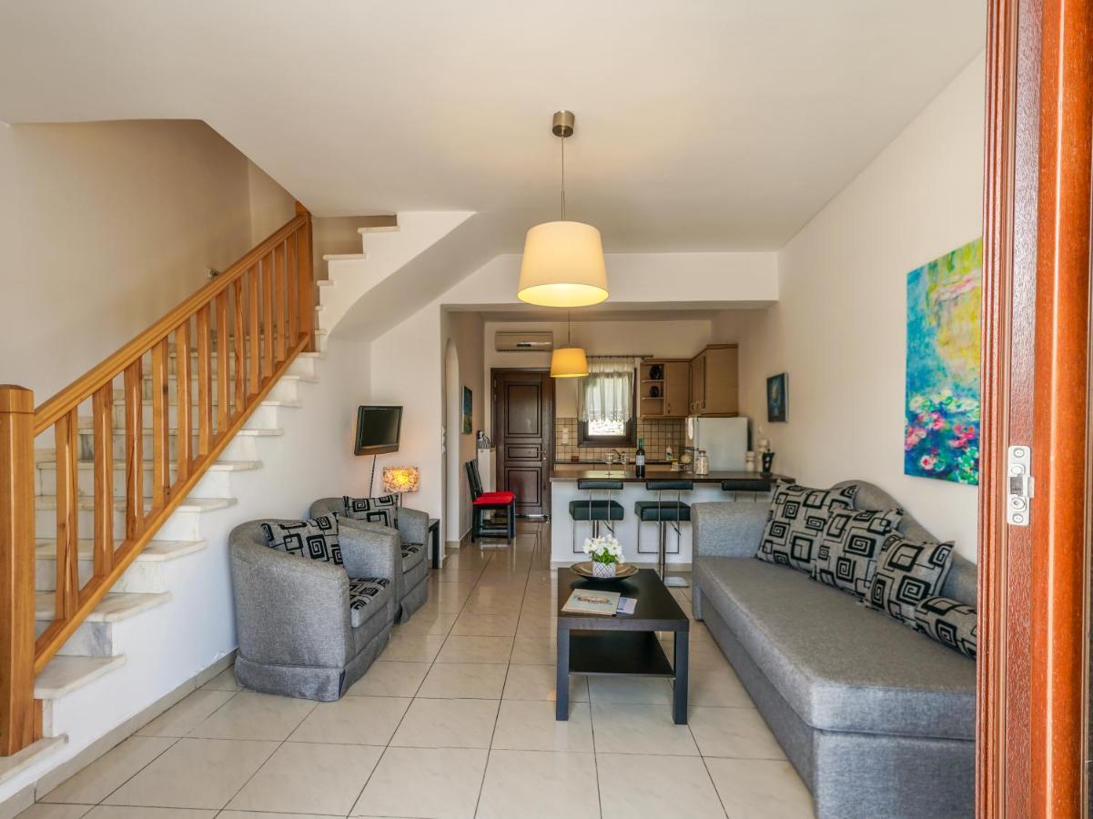 Maestralia Apartment Skyros Exterior photo