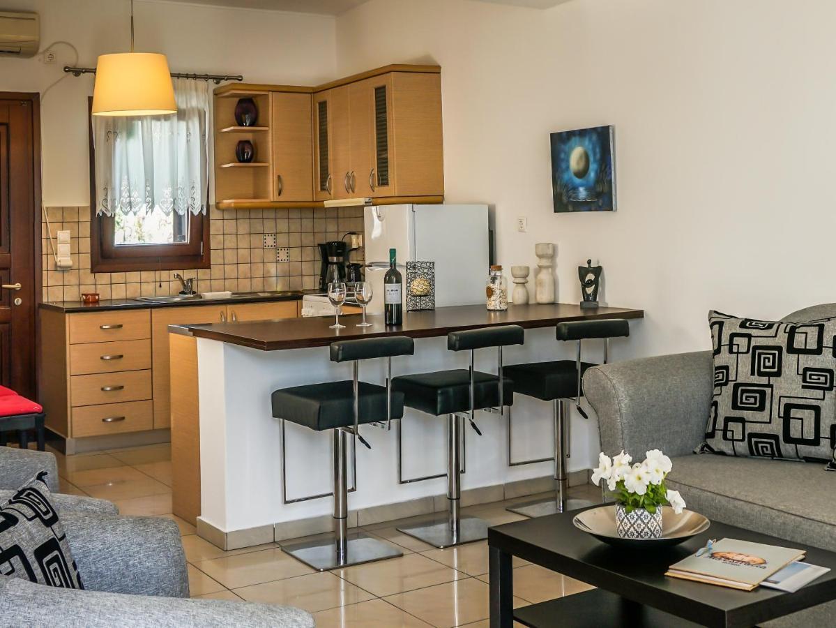 Maestralia Apartment Skyros Exterior photo