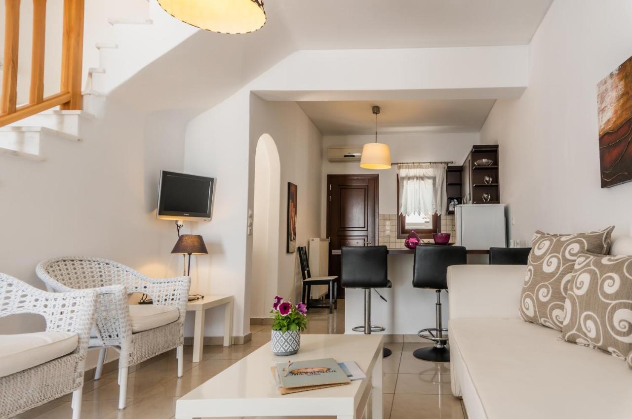 Maestralia Apartment Skyros Exterior photo