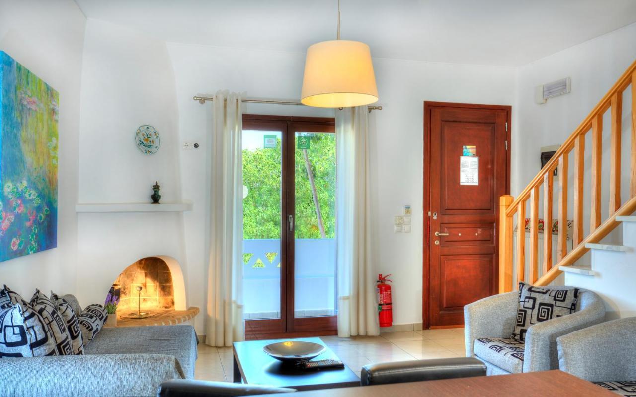 Maestralia Apartment Skyros Exterior photo